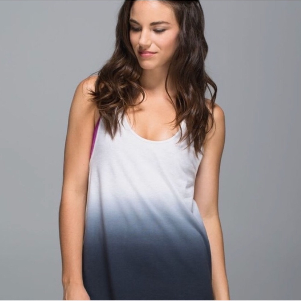 Lululemon blue / cream ombré tank.